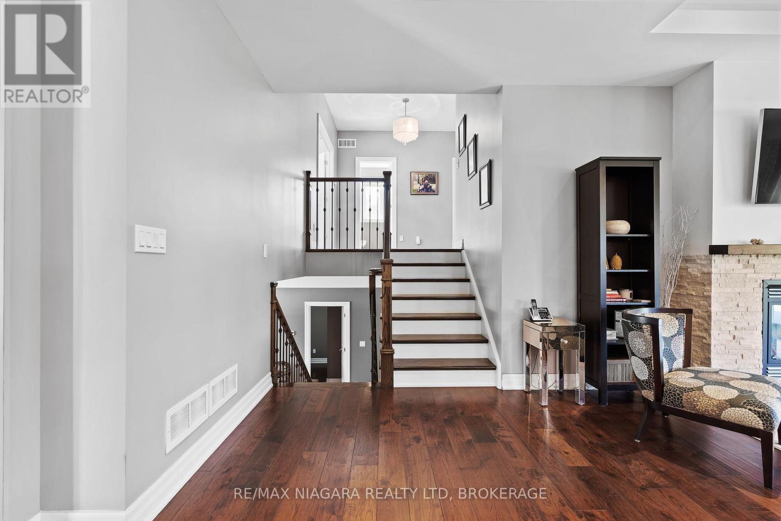 7 Parklane Crescent, St. Catharines (Glendale/glenridge), Ontario  L2T 3T9 - Photo 17 - X12504768