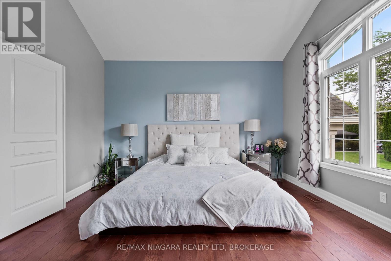 7 Parklane Crescent, St. Catharines (Glendale/glenridge), Ontario  L2T 3T9 - Photo 24 - X12504768