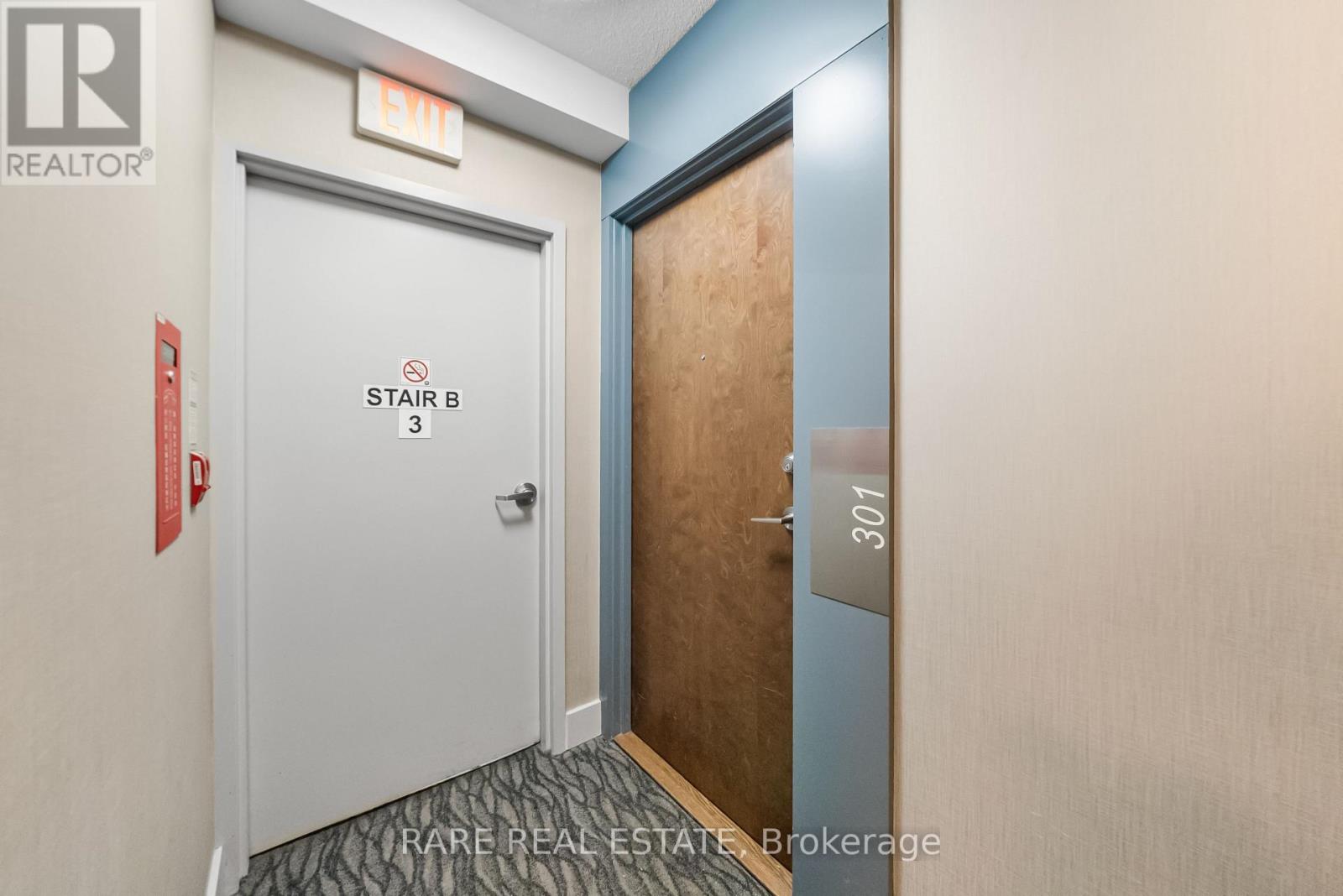 301 - 2220 Lake Shore Boulevard W, Toronto, Ontario  M8V 0C1 - Photo 3 - W12504440