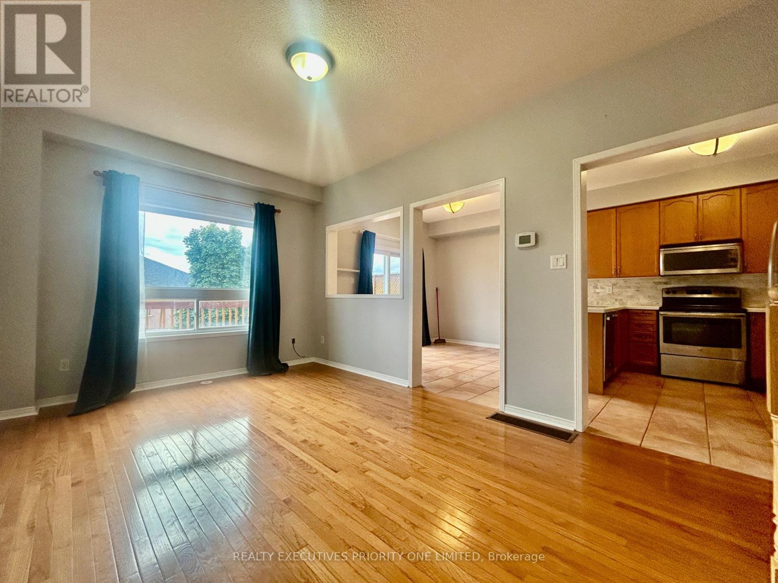 6620 Opera Glass Crescent, Mississauga, Ontario  L5W 1R8 - Photo 11 - W12504490