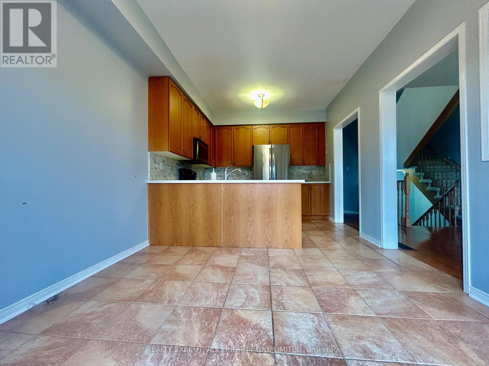 6620 Opera Glass Crescent, Mississauga, Ontario  L5W 1R8 - Photo 2 - W12504490