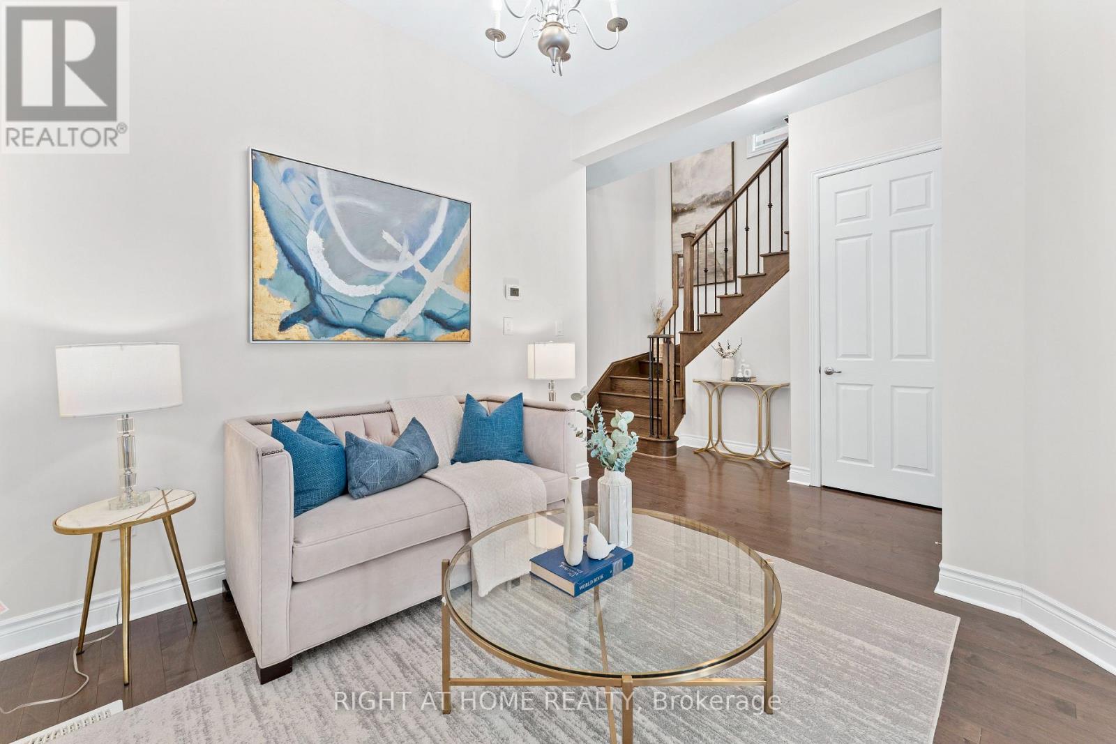 141 Morningside Drive, Halton Hills, Ontario  L7G 0M3 - Photo 3 - W12504496