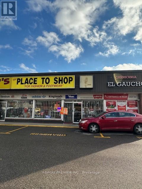 40 BEVERLY HILLS DRIVE, Toronto, Ontario