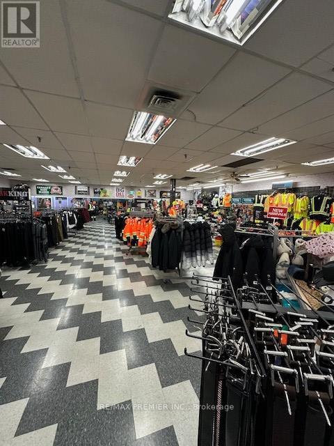 40 Beverly Hills Drive, Toronto, Ontario  M3L 1A1 - Photo 3 - W12504502