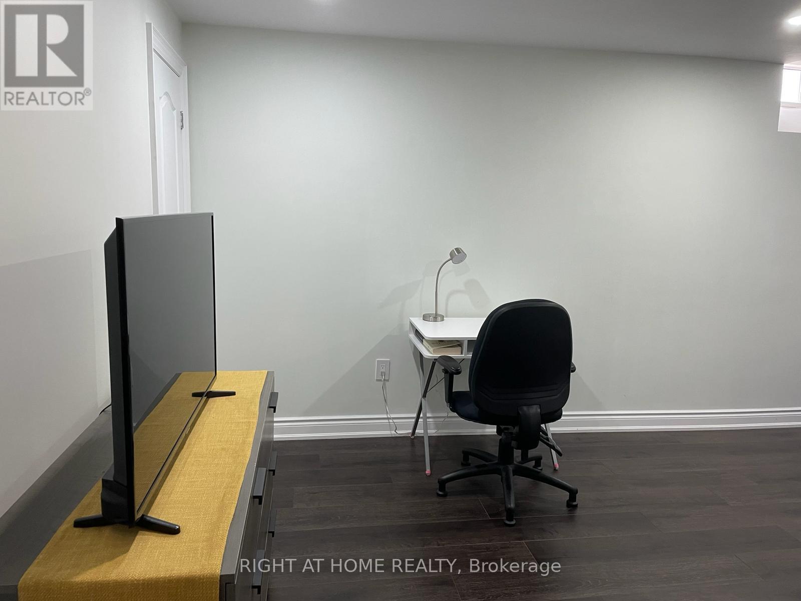 Lower Level - 275 River Oaks Boulevard W, Oakville, Ontario  L6H 3V2 - Photo 9 - W12504526