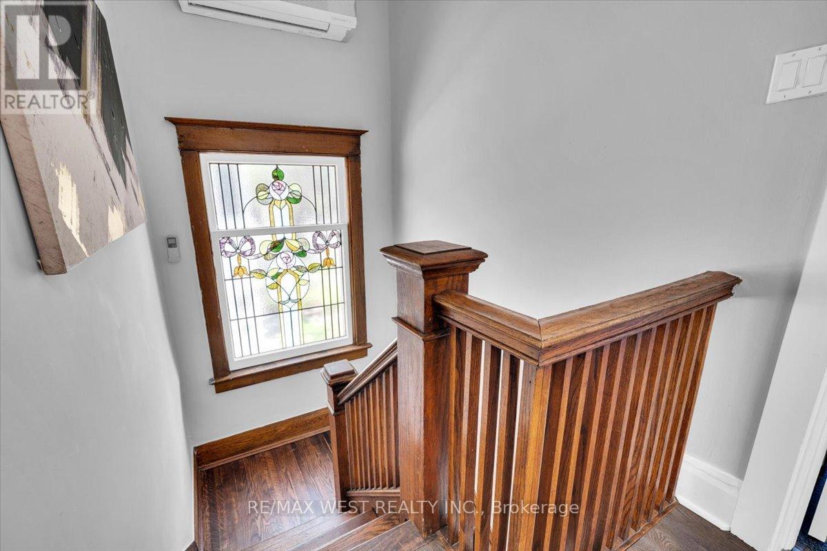 206 Howard Park Avenue, Toronto, Ontario  M6R 1W1 - Photo 22 - W12504536