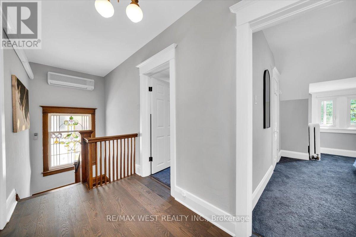 206 Howard Park Avenue, Toronto, Ontario  M6R 1W1 - Photo 23 - W12504536