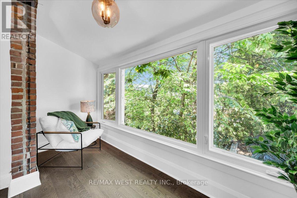 206 Howard Park Avenue, Toronto, Ontario  M6R 1W1 - Photo 25 - W12504536