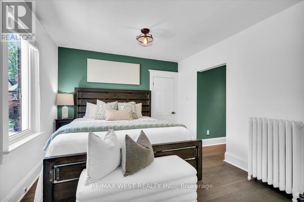 206 Howard Park Avenue, Toronto, Ontario  M6R 1W1 - Photo 26 - W12504536