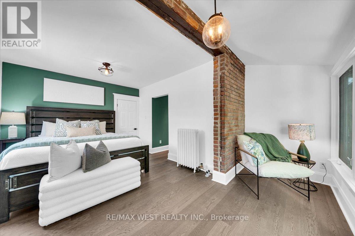 206 Howard Park Avenue, Toronto, Ontario  M6R 1W1 - Photo 27 - W12504536