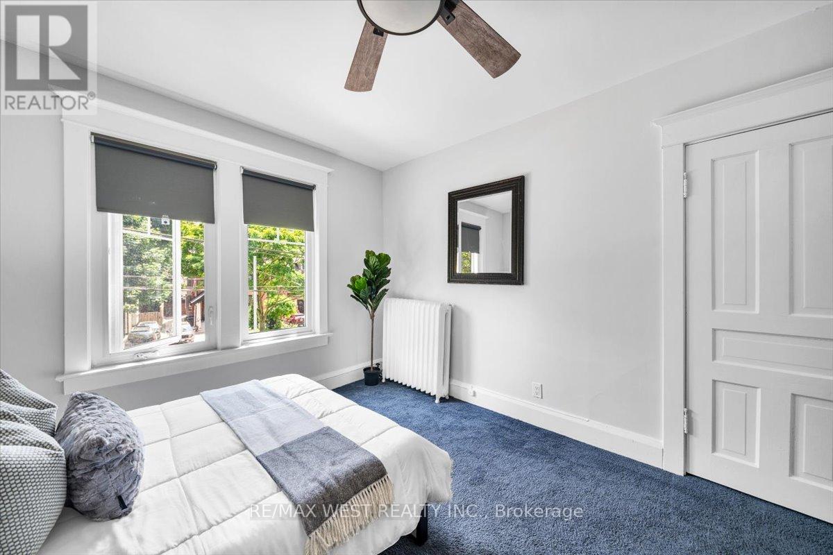 206 Howard Park Avenue, Toronto, Ontario  M6R 1W1 - Photo 33 - W12504536