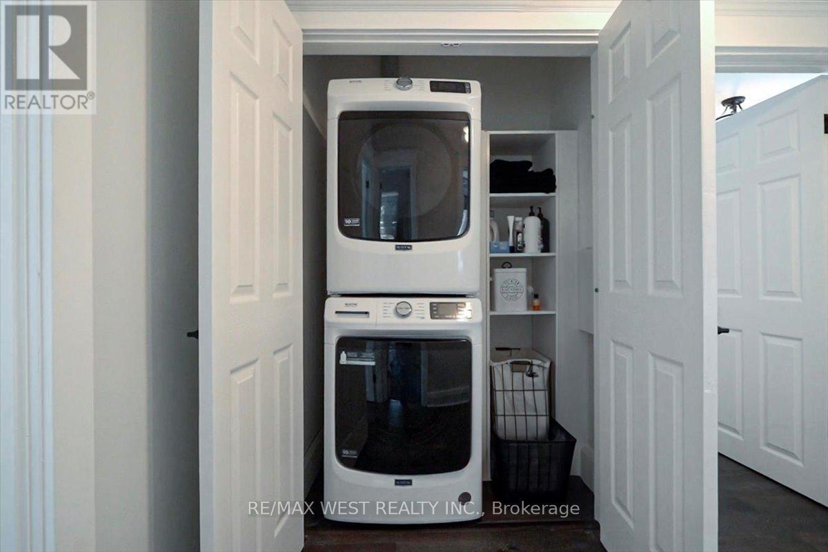 206 Howard Park Avenue, Toronto, Ontario  M6R 1W1 - Photo 37 - W12504536