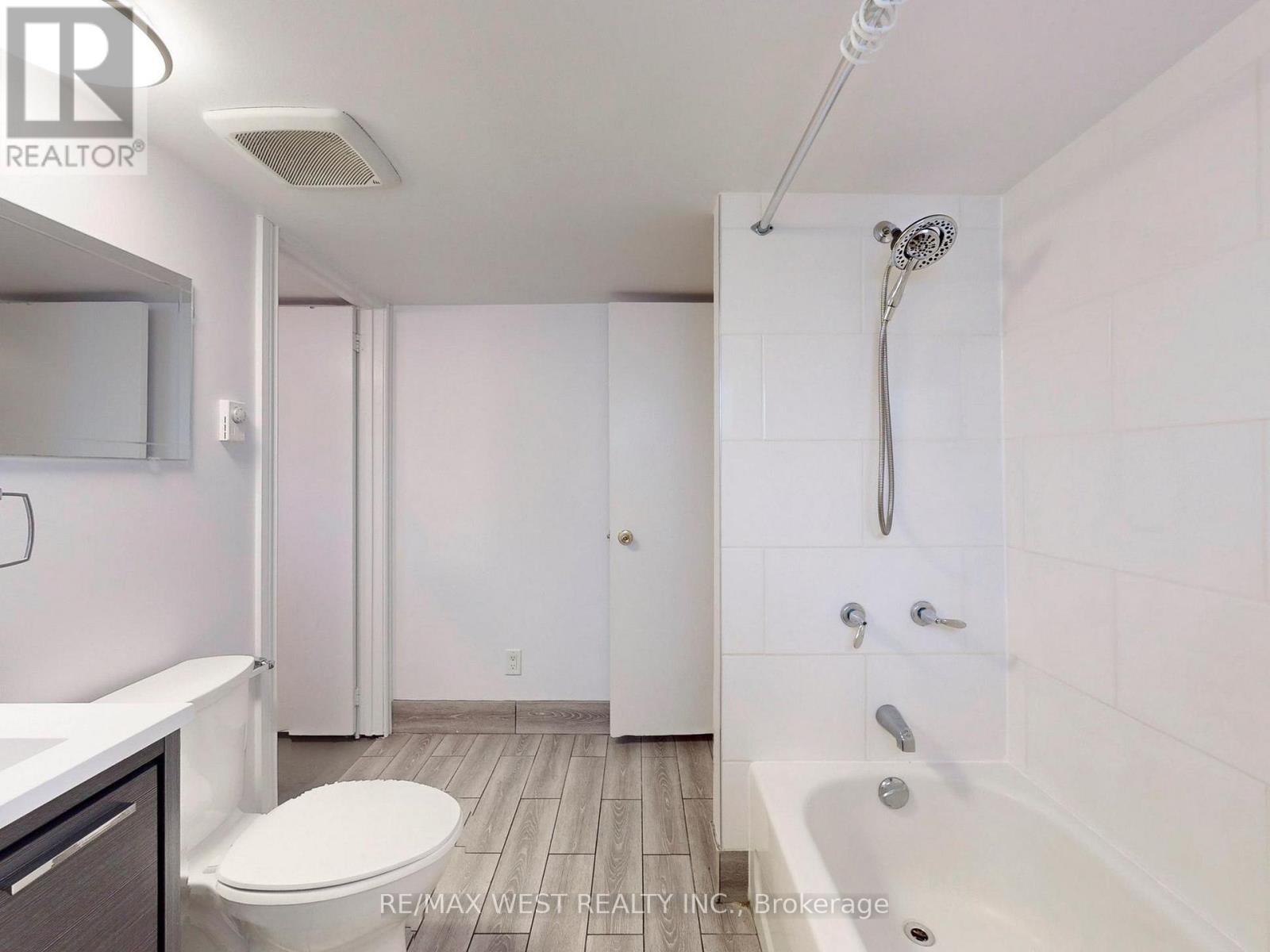 206 Howard Park Avenue, Toronto, Ontario  M6R 1W1 - Photo 47 - W12504536