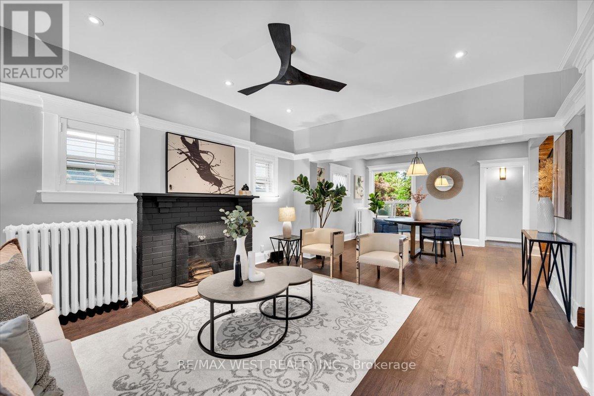 206 Howard Park Avenue, Toronto, Ontario  M6R 1W1 - Photo 6 - W12504536