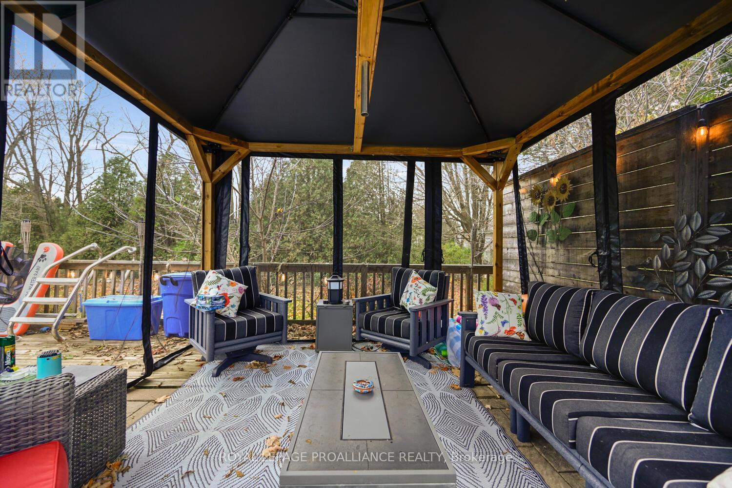 2804 Myrtle Place, Elizabethtown-Kitley, Ontario  K6V 7G9 - Photo 33 - X12504660