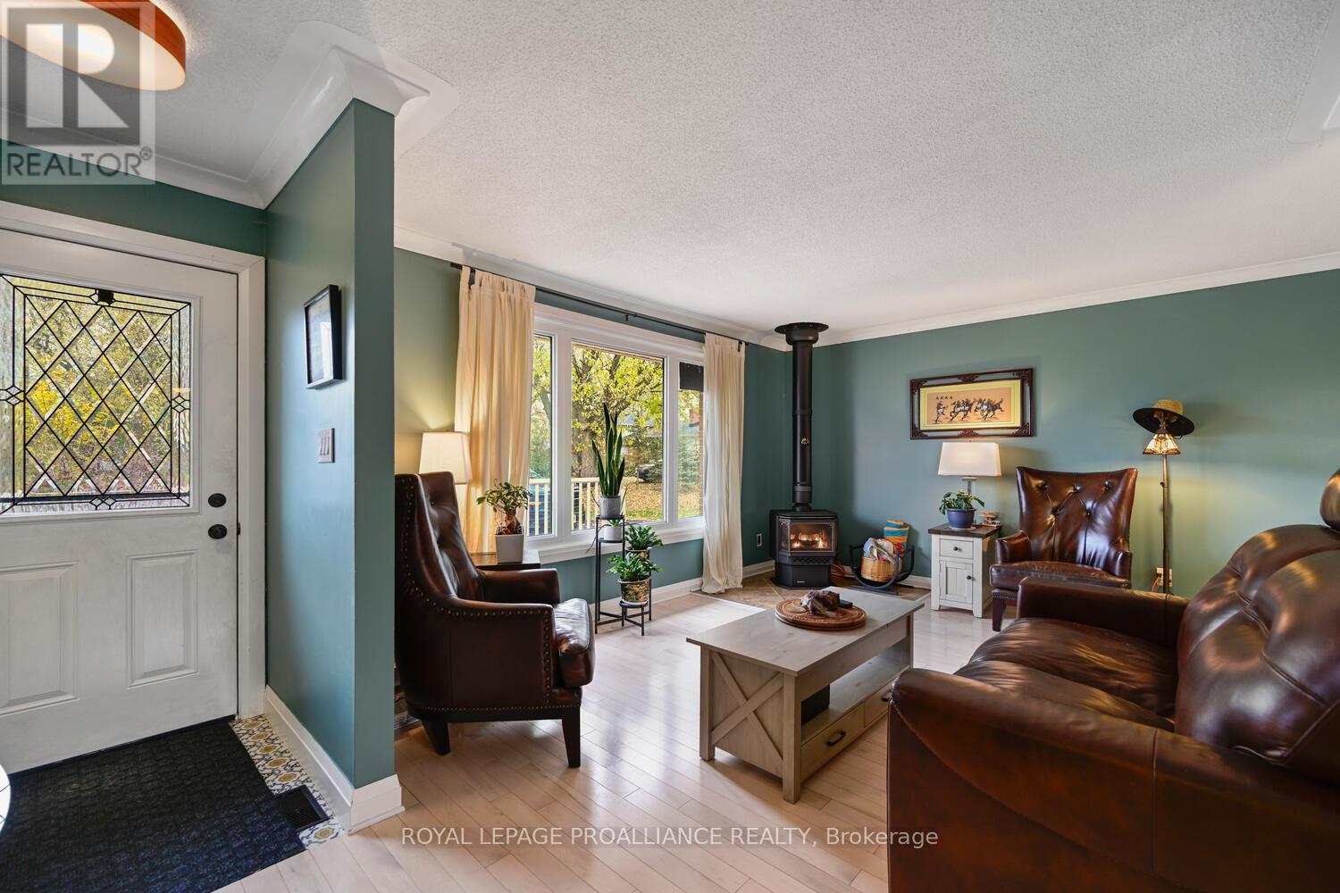 2804 Myrtle Place, Elizabethtown-Kitley, Ontario  K6V 7G9 - Photo 4 - X12504660