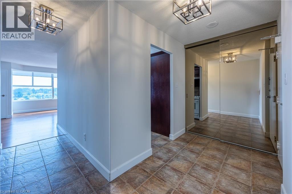 7 Gale Crescent Unit# 504, St. Catharines, Ontario  L2R 7M8 - Photo 2 - 40756050