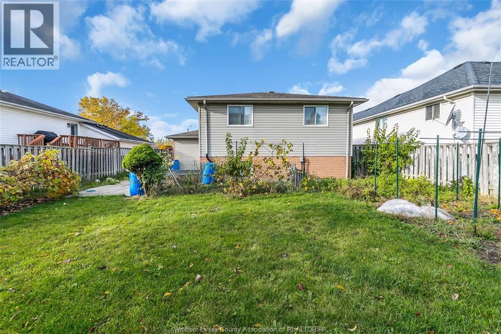 2788 Southridge, Windsor, Ontario  N8W 5N3 - Photo 24 - 25027890
