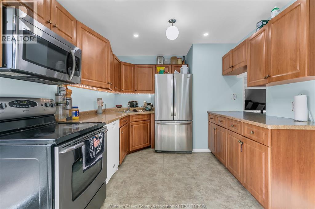 2788 Southridge, Windsor, Ontario  N8W 5N3 - Photo 13 - 25027890