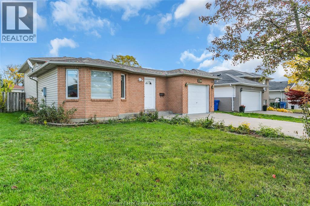 2788 Southridge, Windsor, Ontario  N8W 5N3 - Photo 2 - 25027890