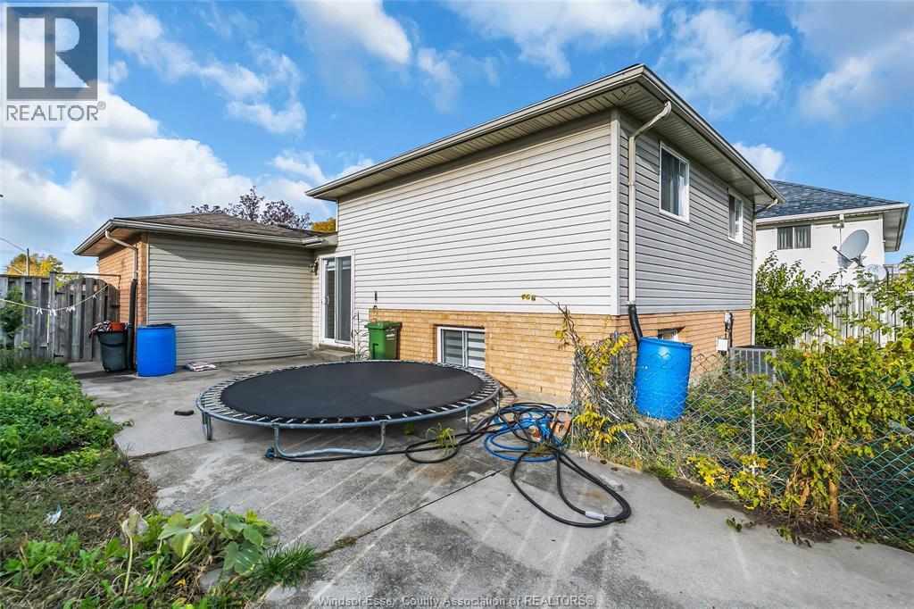 2788 Southridge, Windsor, Ontario  N8W 5N3 - Photo 22 - 25027890