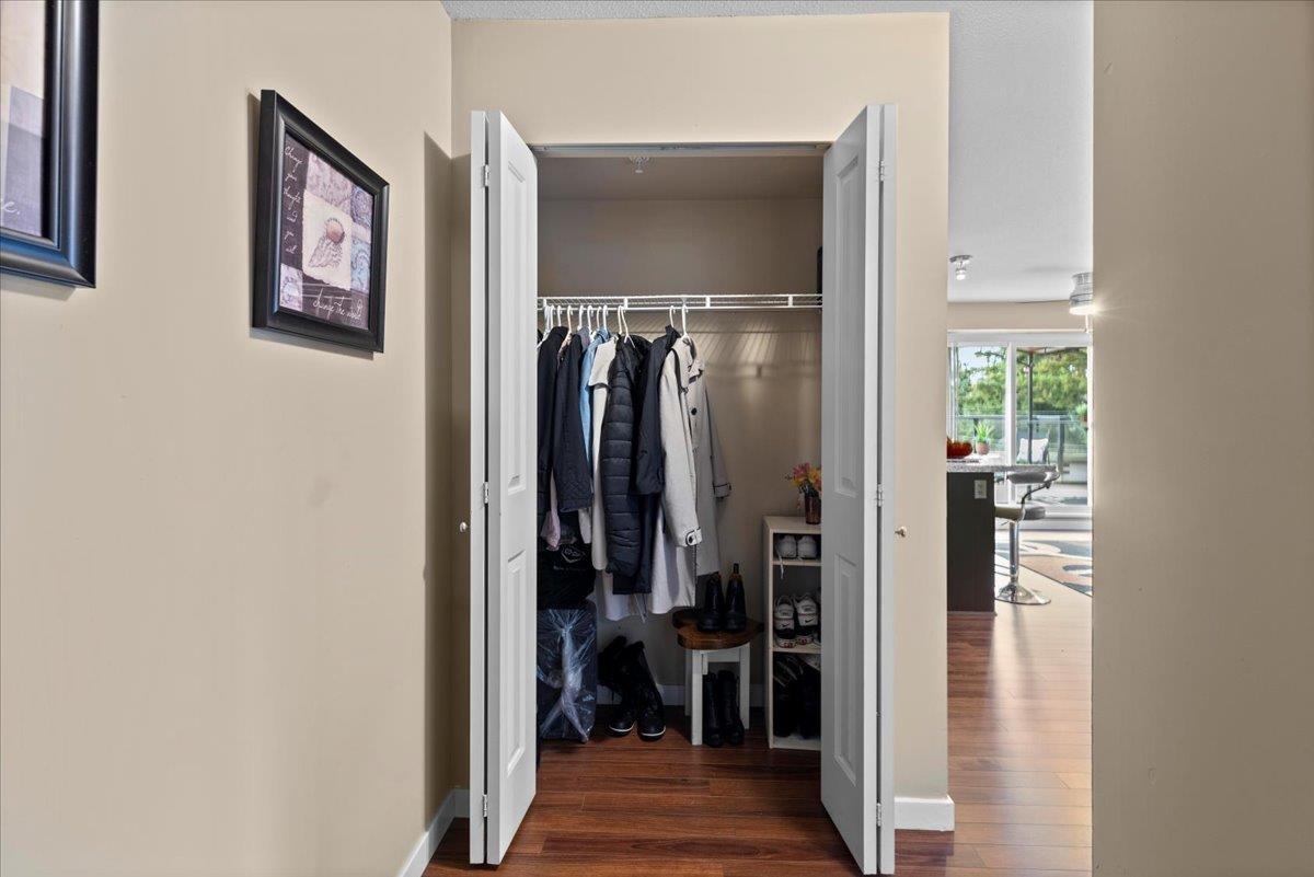 304 14960 102a Avenue, Surrey, British Columbia  V3R 6A3 - Photo 7 - R3064126