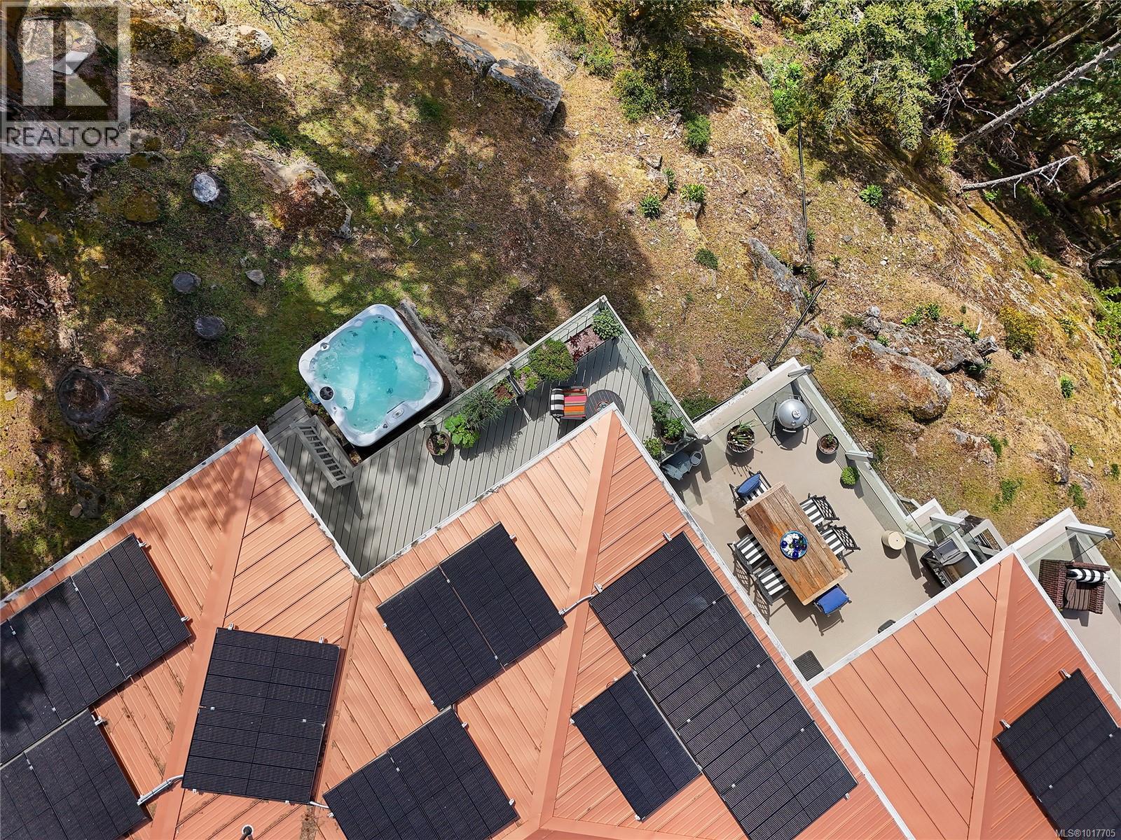 356 East West Rd, Mayne Island, British Columbia  V0N 2J2 - Photo 15 - 1017705