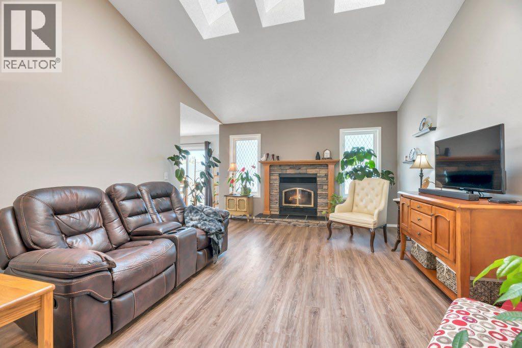 15 Henderson Bay Ne, Langdon, Alberta  T1X 2V6 - Photo 9 - A2263078