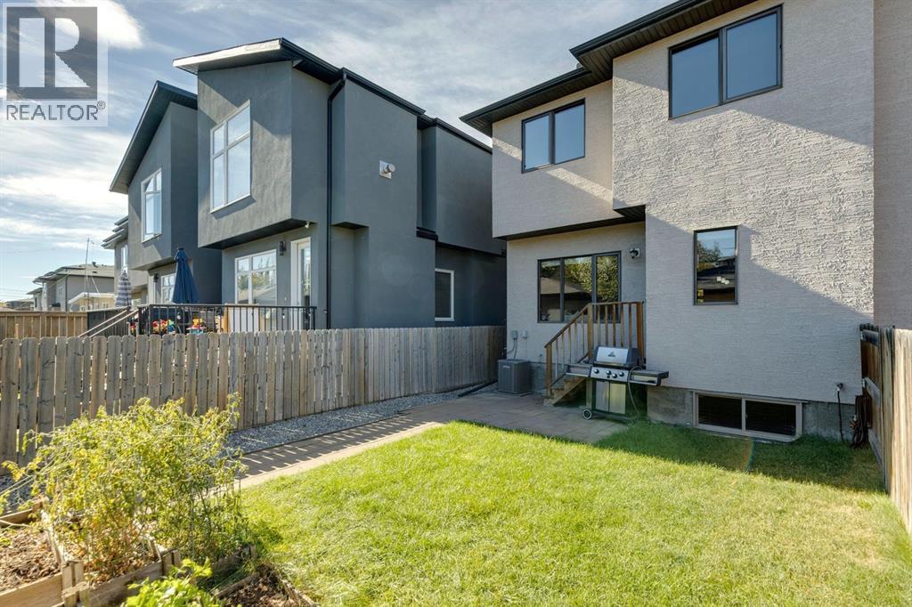 2216 31 Street Sw, Calgary, Alberta  T3E 2N4 - Photo 36 - A2263133