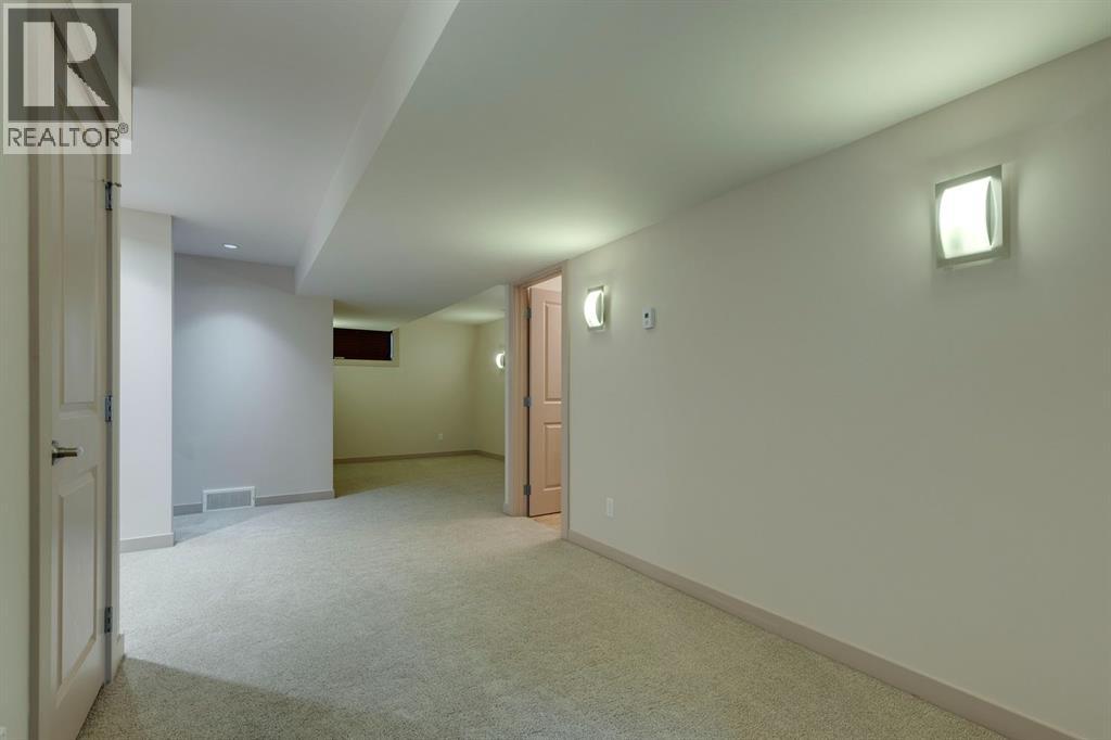 2216 31 Street Sw, Calgary, Alberta  T3E 2N4 - Photo 28 - A2263133