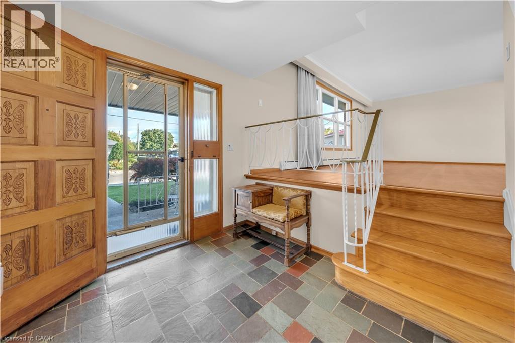 132 Greeningdon Drive, Hamilton, Ontario  L9A 4W7 - Photo 5 - 40779416