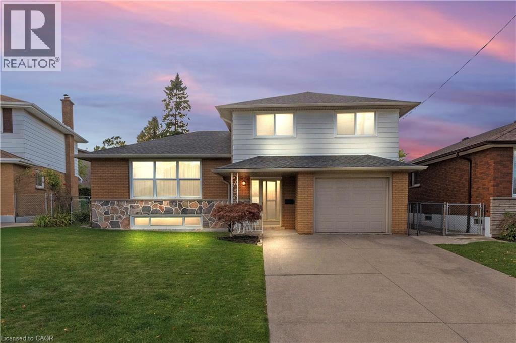 132 GREENINGDON Drive, Hamilton, Ontario