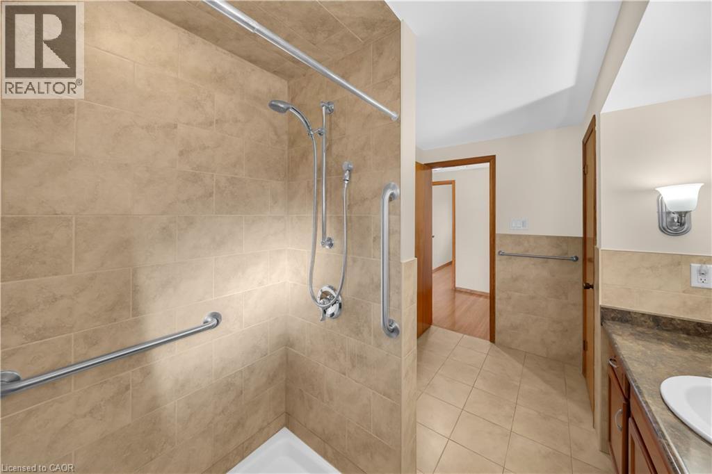 132 Greeningdon Drive, Hamilton, Ontario  L9A 4W7 - Photo 22 - 40779416