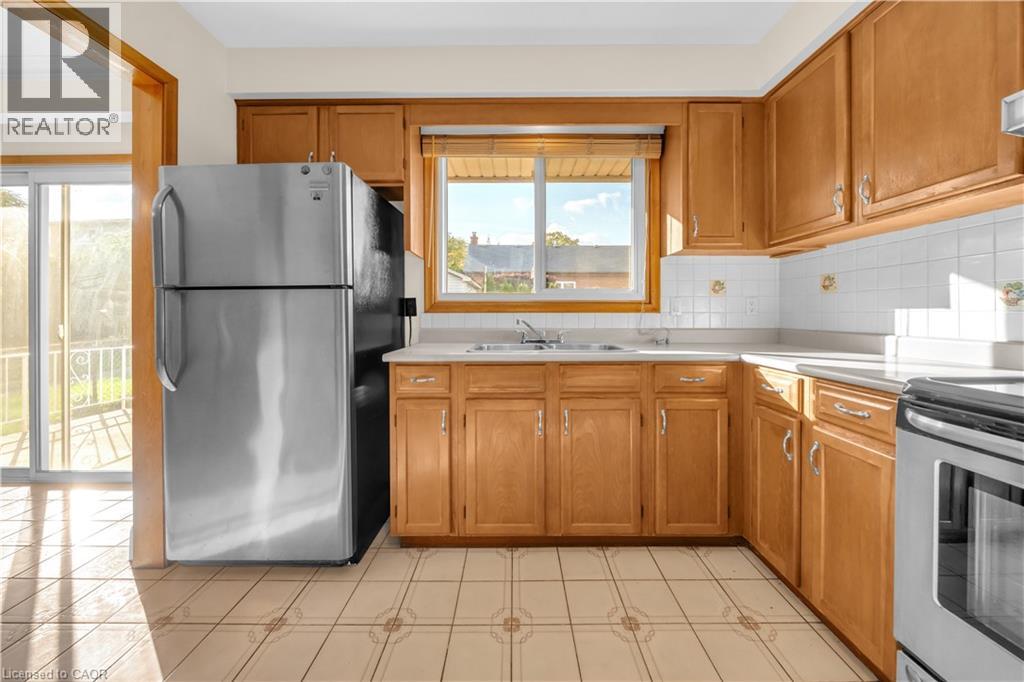 132 Greeningdon Drive, Hamilton, Ontario  L9A 4W7 - Photo 14 - 40779416