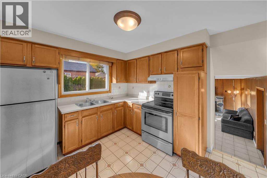 132 Greeningdon Drive, Hamilton, Ontario  L9A 4W7 - Photo 12 - 40779416