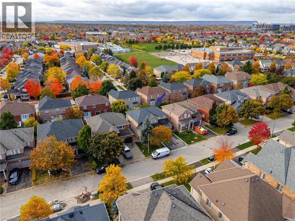 2124 Blackforest Crescent, Oakville, Ontario  L6M 4T6 - Photo 2 - 40781990