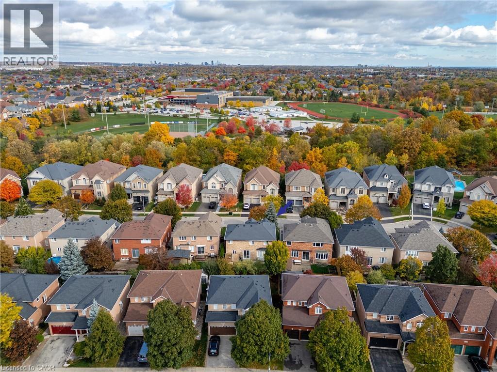 2124 Blackforest Crescent, Oakville, Ontario  L6M 4T6 - Photo 3 - 40781990