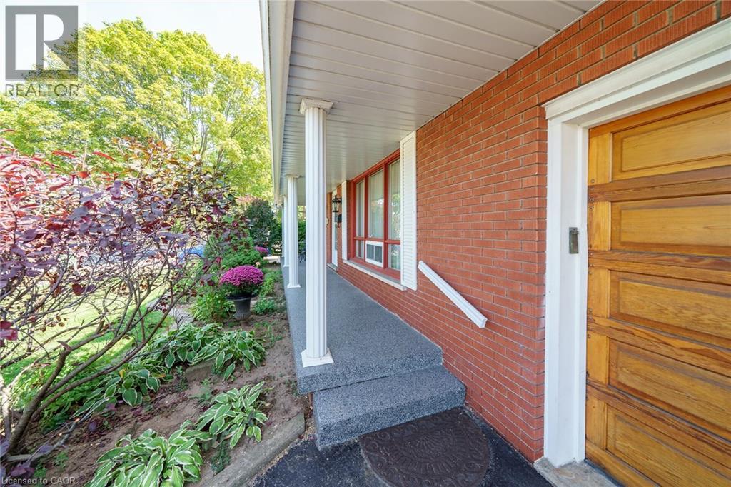 146 Nugent Drive, Hamilton, Ontario  L8H 2N4 - Photo 4 - 40784374