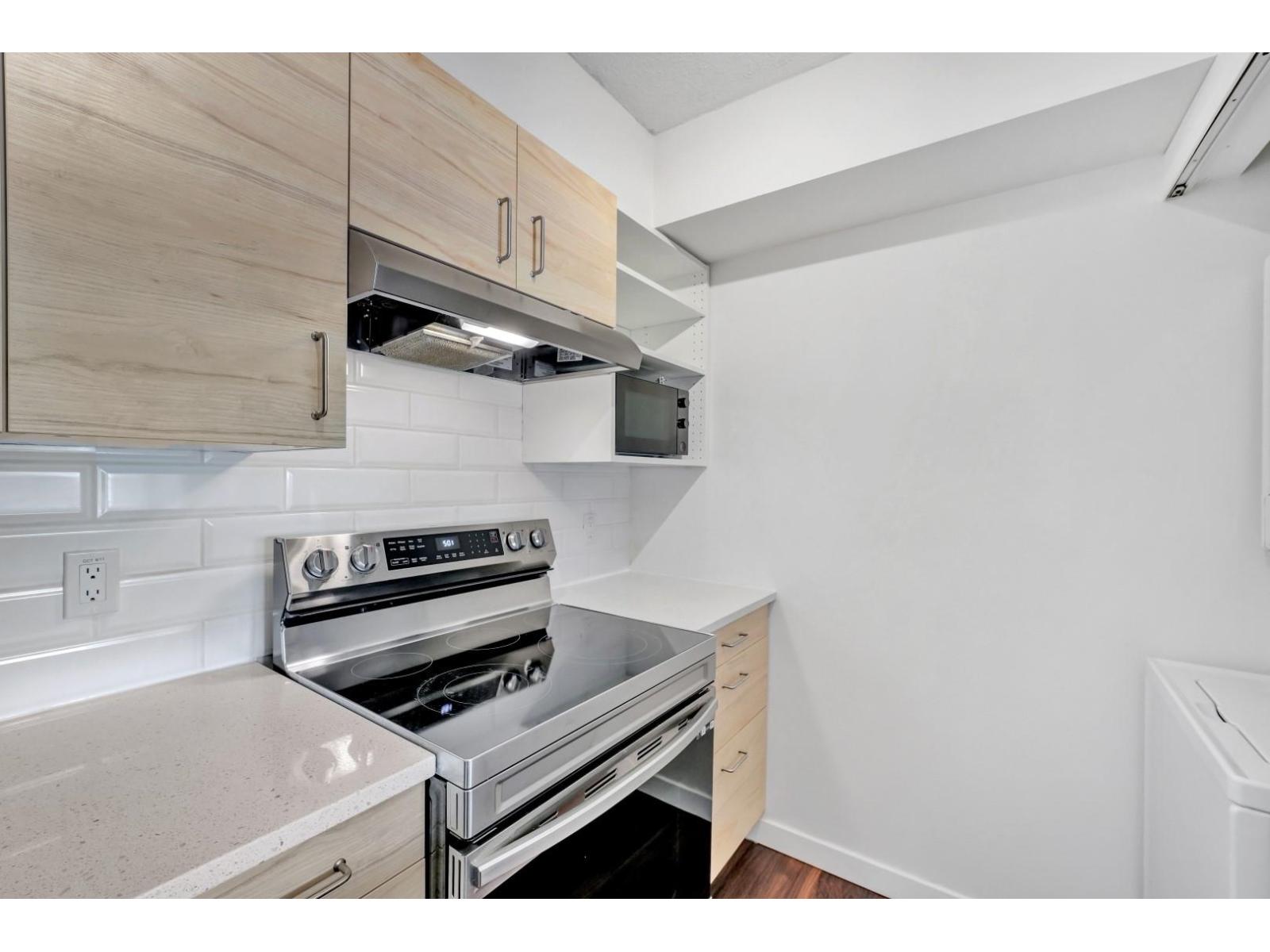 803 9830 Whalley Boulevard, Surrey, British Columbia  V3T 5S7 - Photo 5 - R3064190