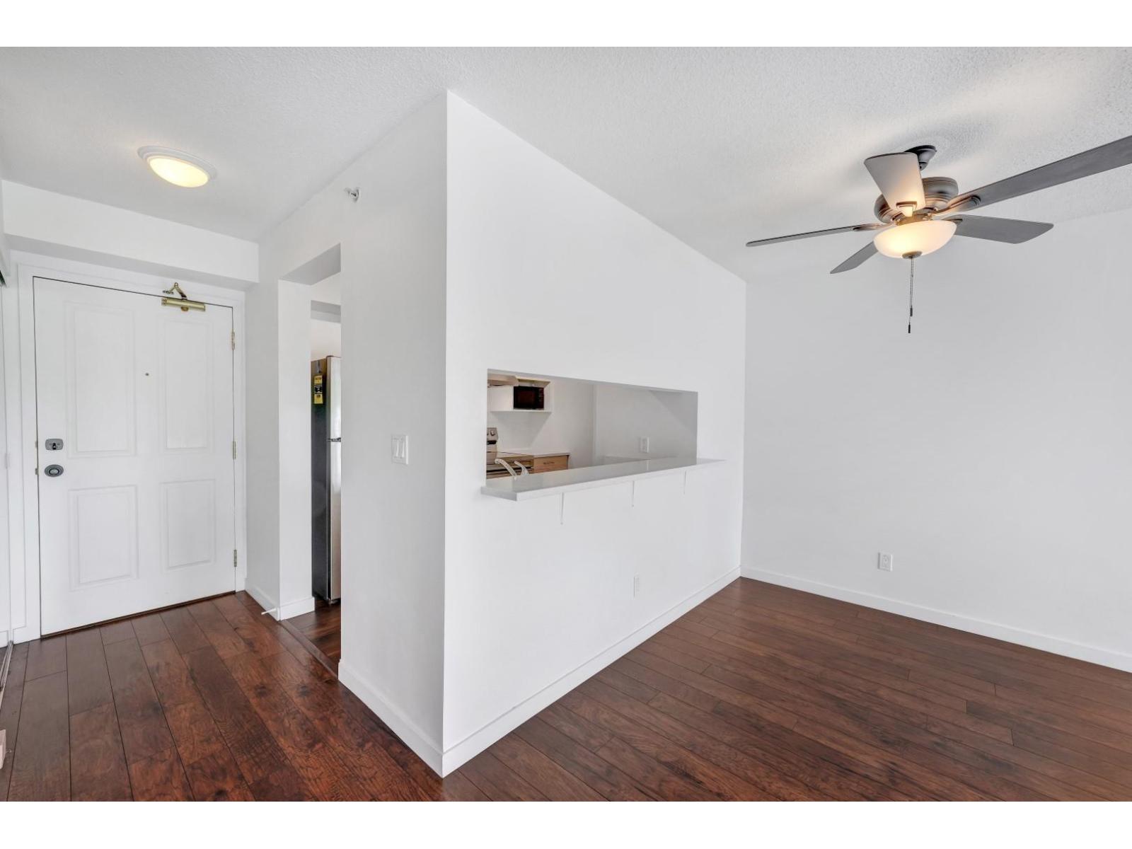 803 9830 Whalley Boulevard, Surrey, British Columbia  V3T 5S7 - Photo 8 - R3064190