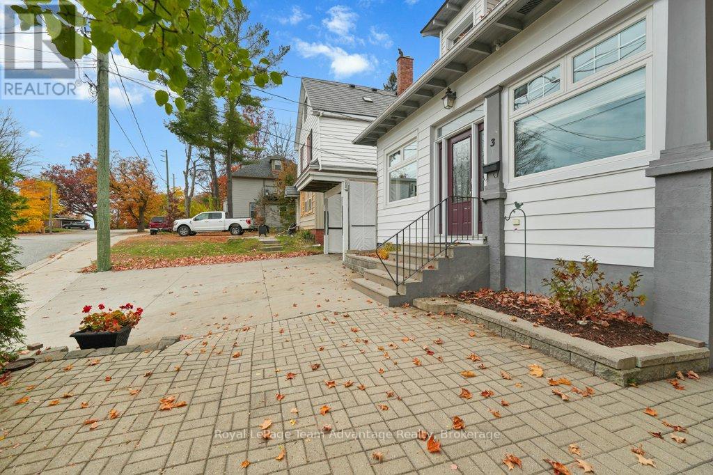 3 Belvedere Avenue, Parry Sound, Ontario  P2A 1Z8 - Photo 41 - X12504686