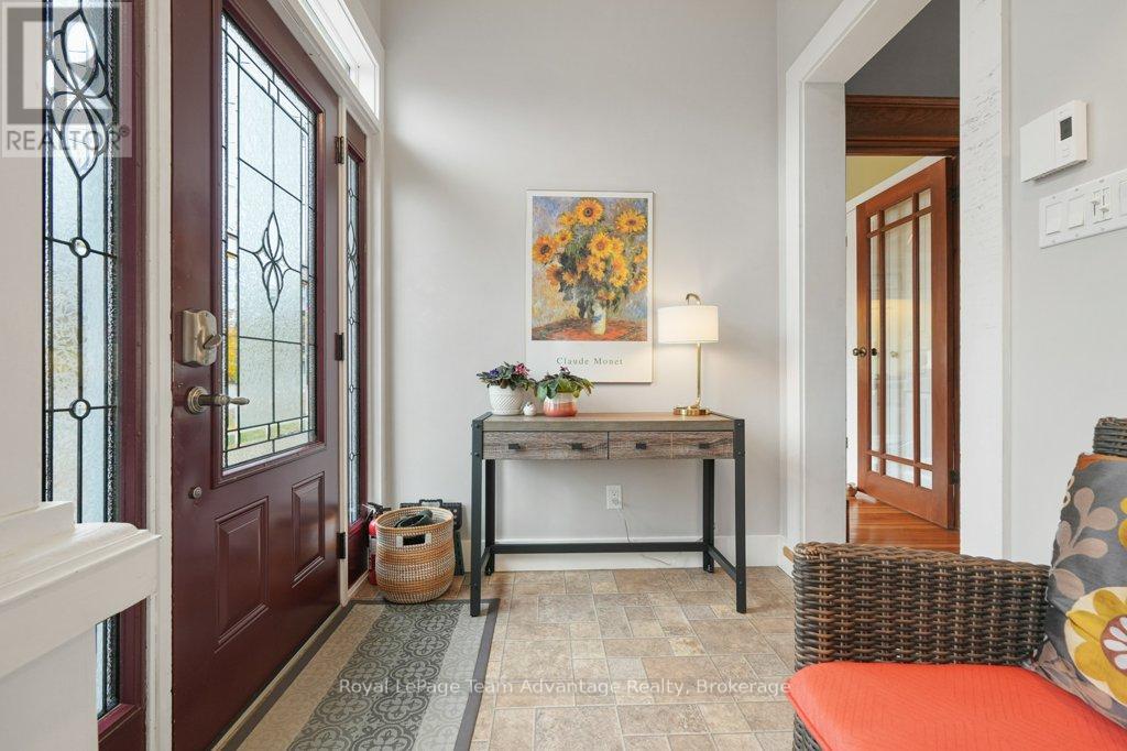 3 Belvedere Avenue, Parry Sound, Ontario  P2A 1Z8 - Photo 7 - X12504686