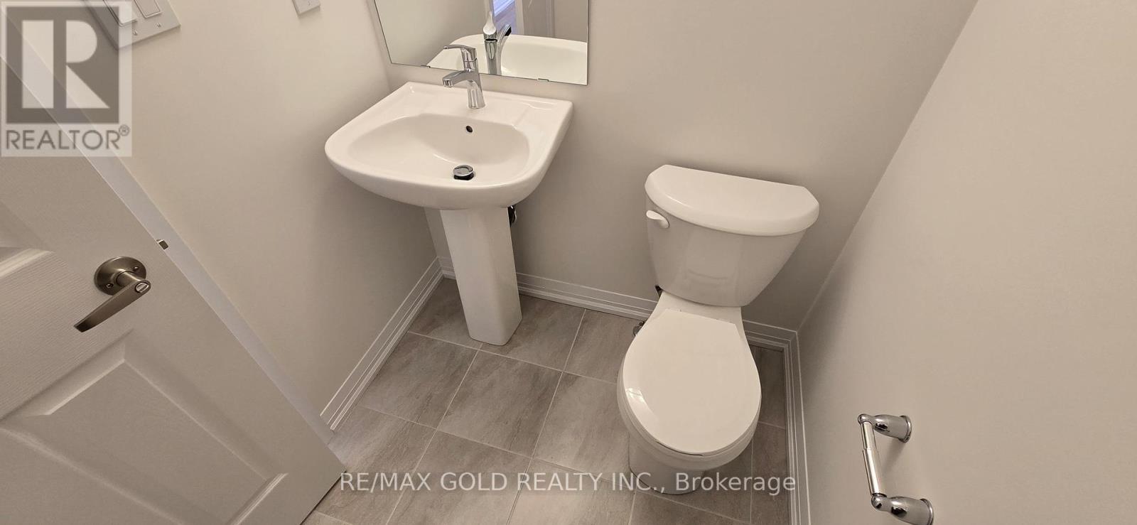 30 Riley Park Drive, Haldimand, Ontario  N3W 0K2 - Photo 10 - X12504482