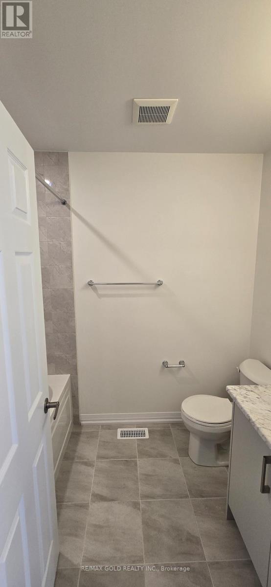 30 Riley Park Drive, Haldimand, Ontario  N3W 0K2 - Photo 15 - X12504482