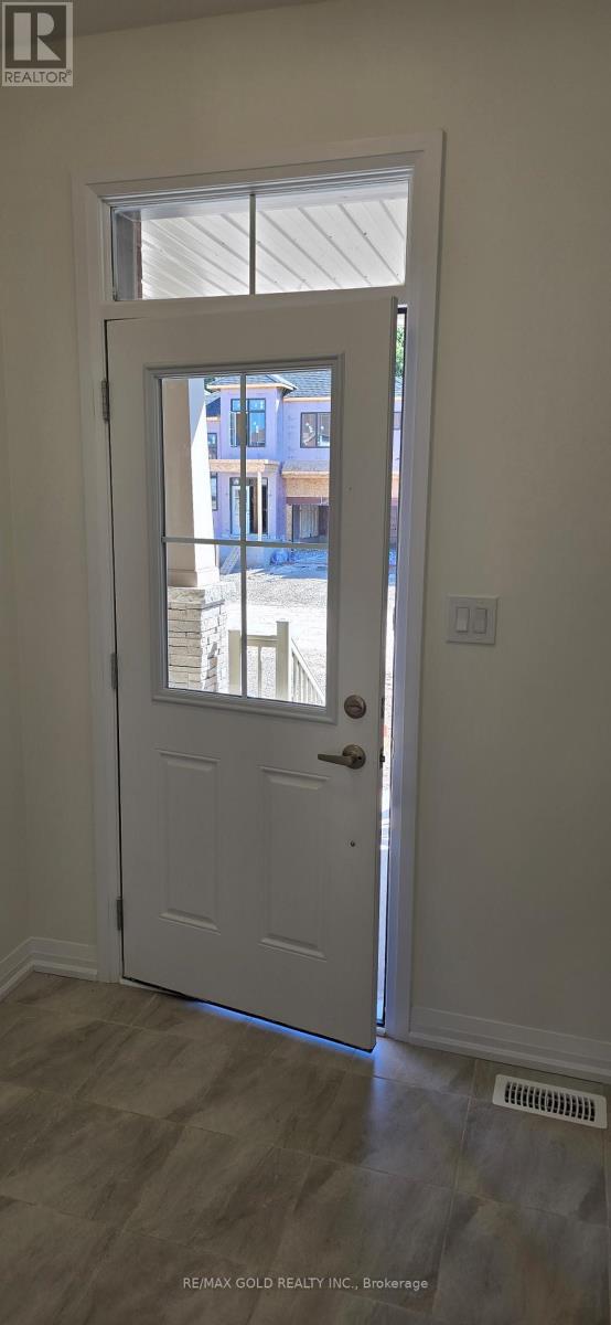 30 Riley Park Drive, Haldimand, Ontario  N3W 0K2 - Photo 3 - X12504482