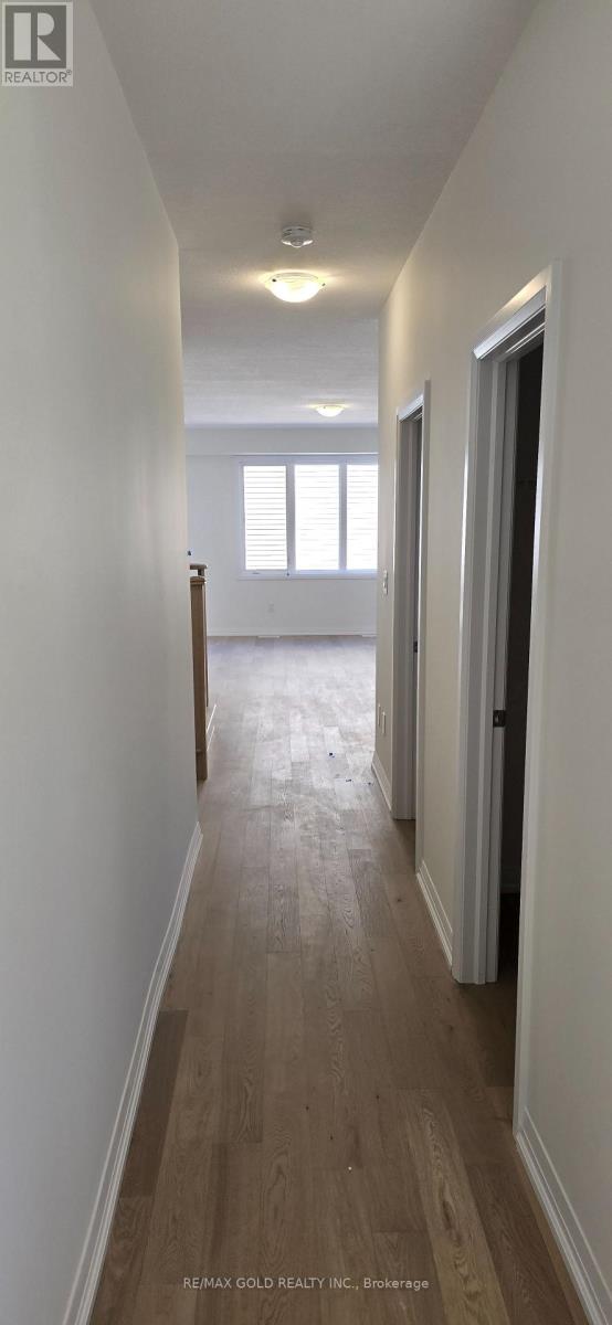 30 Riley Park Drive, Haldimand, Ontario  N3W 0K2 - Photo 4 - X12504482