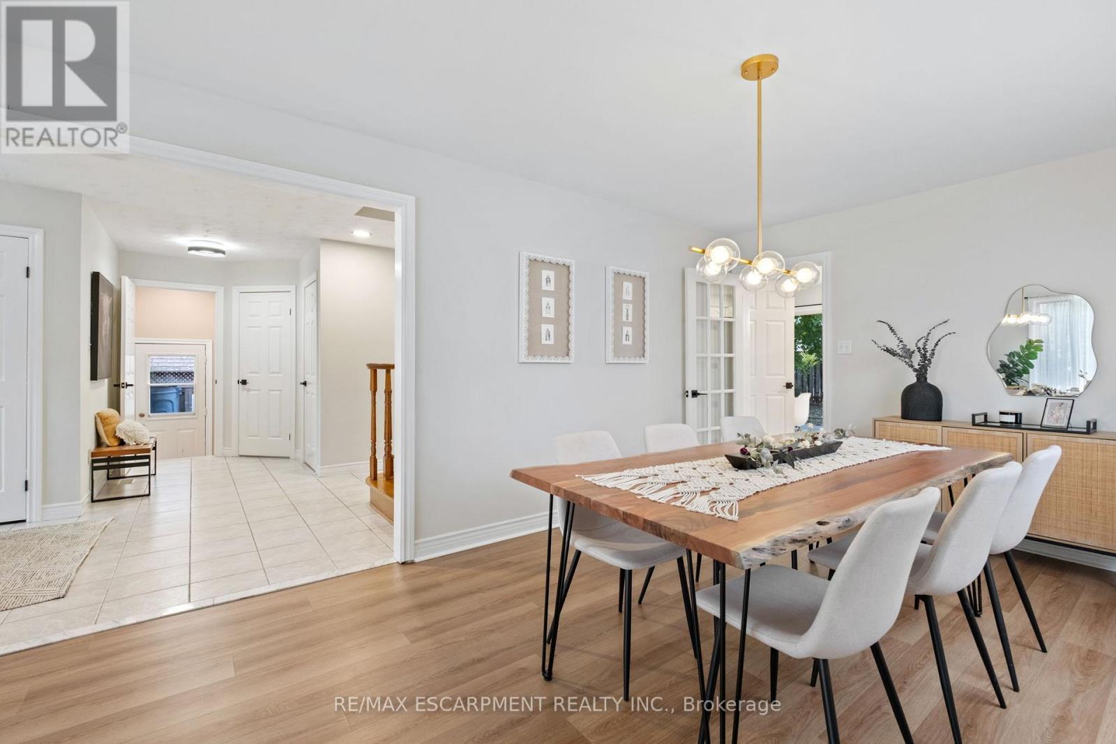 95 Gatestone Drive, Hamilton, Ontario  L8J 2V1 - Photo 11 - X12504540