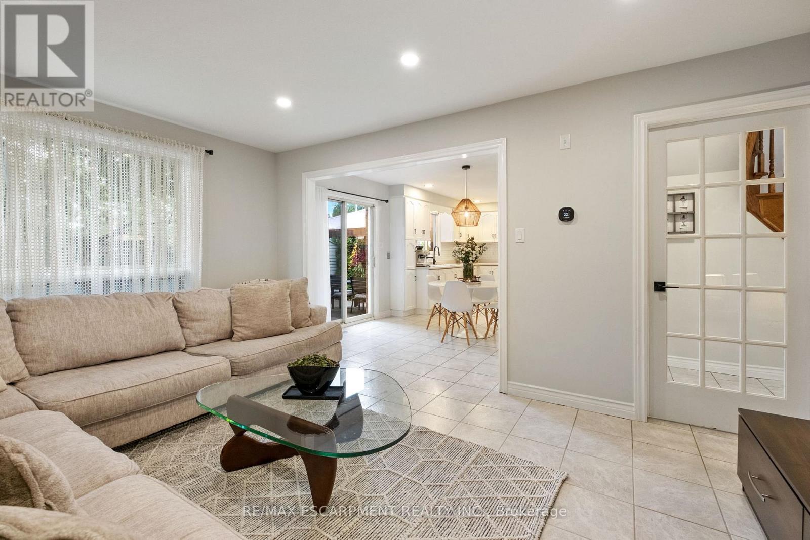 95 Gatestone Drive, Hamilton, Ontario  L8J 2V1 - Photo 18 - X12504540