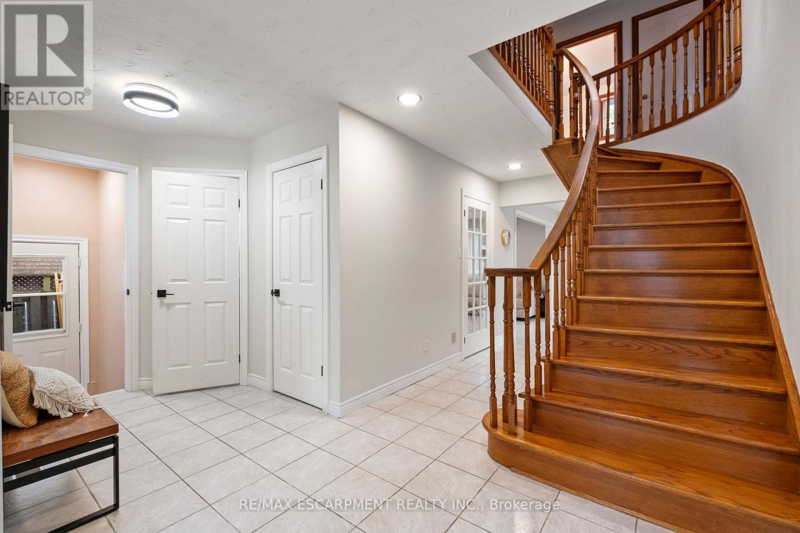 95 Gatestone Drive, Hamilton, Ontario  L8J 2V1 - Photo 20 - X12504540