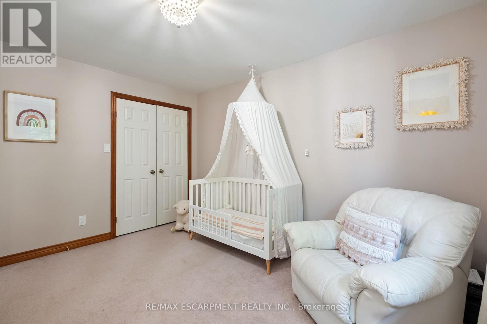 95 Gatestone Drive, Hamilton, Ontario  L8J 2V1 - Photo 28 - X12504540